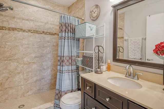 5450 LONGWOOD RUN BOULEVARD 202, Sarasota, FL 34243