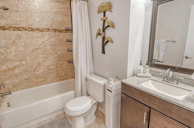 5450 LONGWOOD RUN BOULEVARD 202, Sarasota, FL 34243