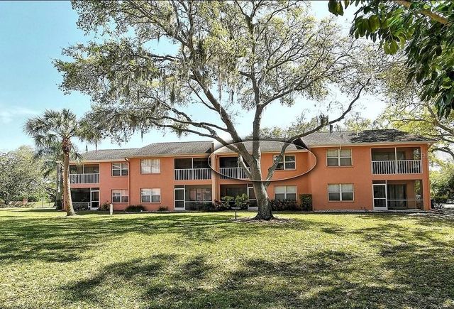 5450 LONGWOOD RUN BOULEVARD 202, Sarasota, FL 34243