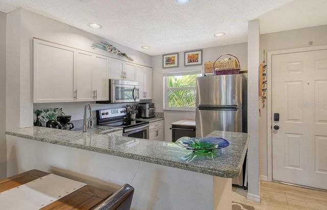 5450 LONGWOOD RUN BOULEVARD 202, Sarasota, FL 34243