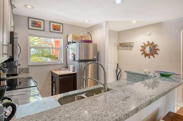 5450 LONGWOOD RUN BOULEVARD 202, Sarasota, FL 34243