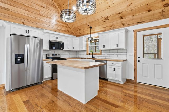 197 Pumpkin Creek Circle, Jamestown, KY 42629