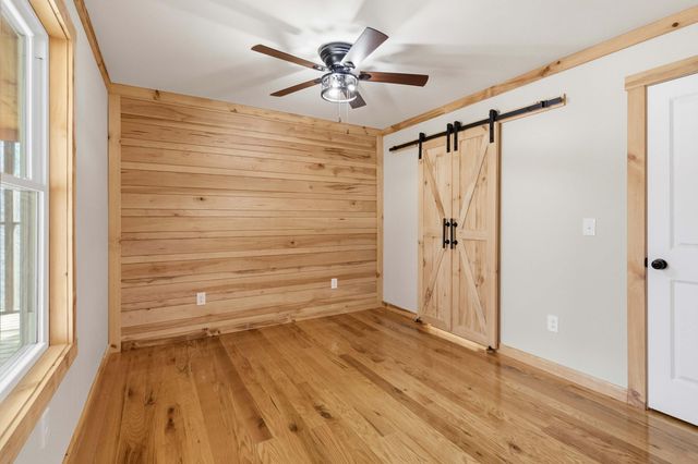 197 Pumpkin Creek Circle, Jamestown, KY 42629