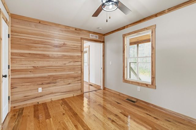 197 Pumpkin Creek Circle, Jamestown, KY 42629