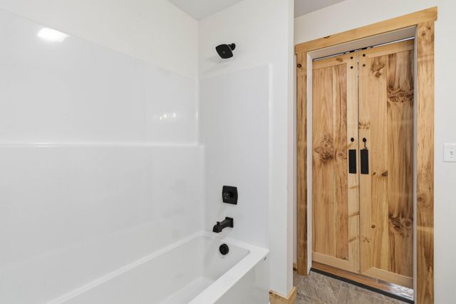 197 Pumpkin Creek Circle, Jamestown, KY 42629