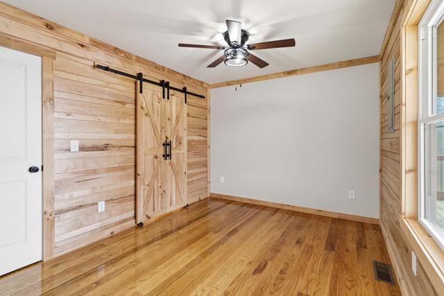 197 Pumpkin Creek Circle, Jamestown, KY 42629