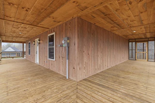 197 Pumpkin Creek Circle, Jamestown, KY 42629