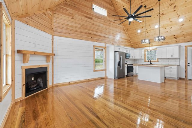 197 Pumpkin Creek Circle, Jamestown, KY 42629