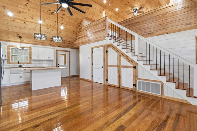 197 Pumpkin Creek Circle, Jamestown, KY 42629