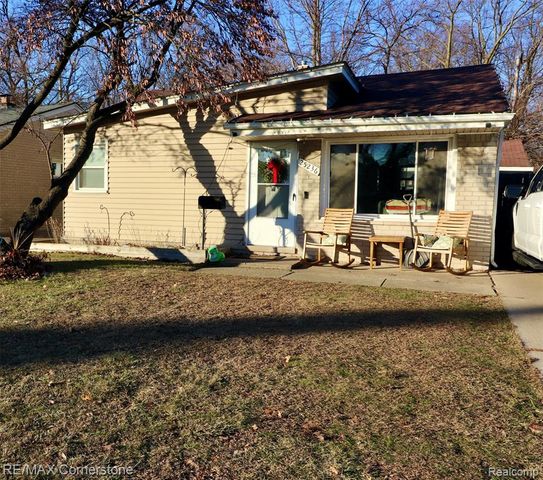 25236 Hopkins Street, Dearborn Heights, MI 48125
