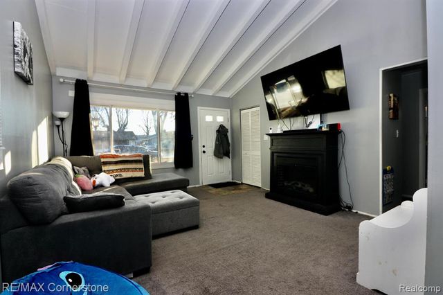 25236 Hopkins Street, Dearborn Heights, MI 48125