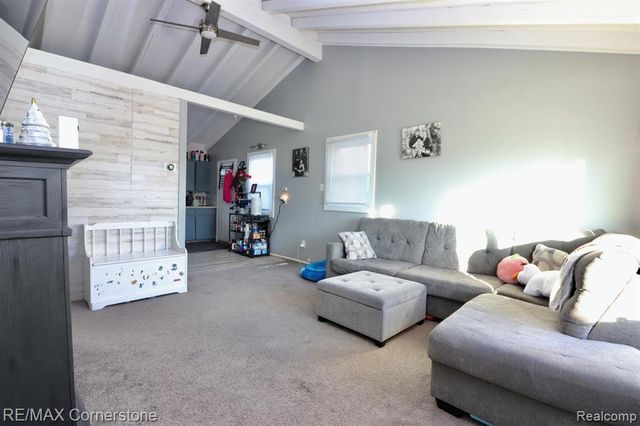 25236 Hopkins Street, Dearborn Heights, MI 48125