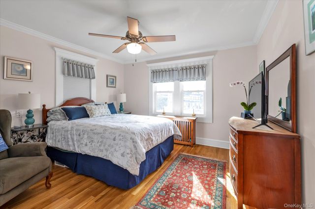 51 Huntington Avenue, Lynbrook, NY 11563