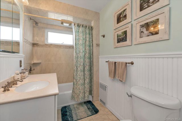 51 Huntington Avenue, Lynbrook, NY 11563