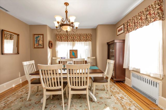 51 Huntington Avenue, Lynbrook, NY 11563