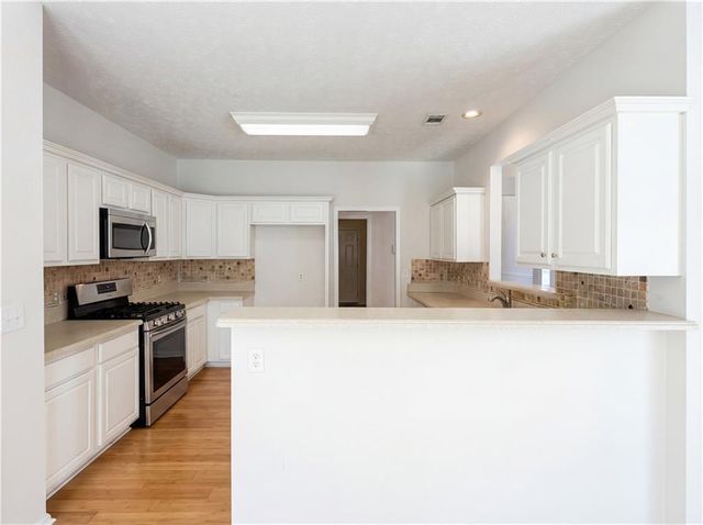 404 Eaglet Court, Mcdonough, GA 30253