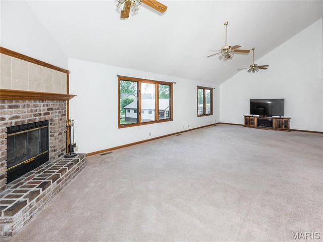 1759 Fountainbleu Drive, Worden, IL 62097