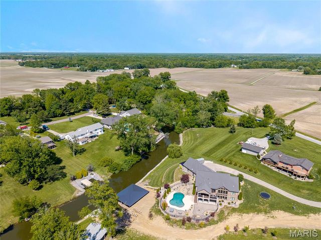 1759 Fountainbleu Drive, Worden, IL 62097