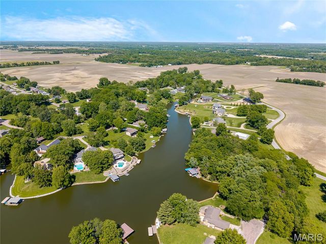 1759 Fountainbleu Drive, Worden, IL 62097
