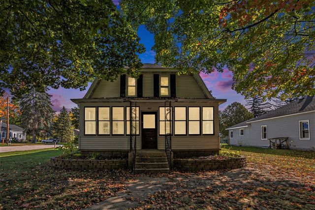 301 Crowley Street, Scottville, MI 49454