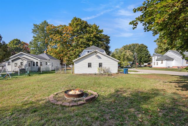 301 Crowley Street, Scottville, MI 49454