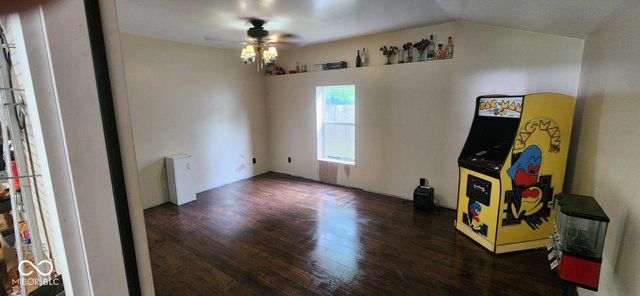343 N Meridian Street, Greenwood, IN 46143