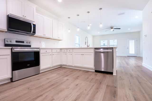 132 2nd Avenue, Shalimar, FL 32579