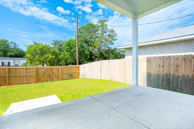 132 2nd Avenue, Shalimar, FL 32579