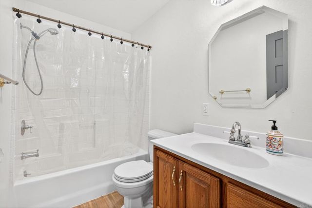 24185 Wildwood Glen Lane, Alpine, CA 91901
