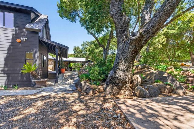 24185 Wildwood Glen Lane, Alpine, CA 91901