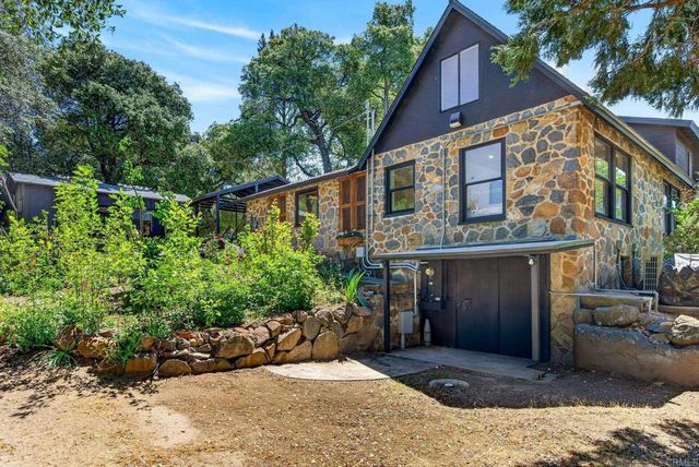 24185 Wildwood Glen Lane, Alpine, CA 91901