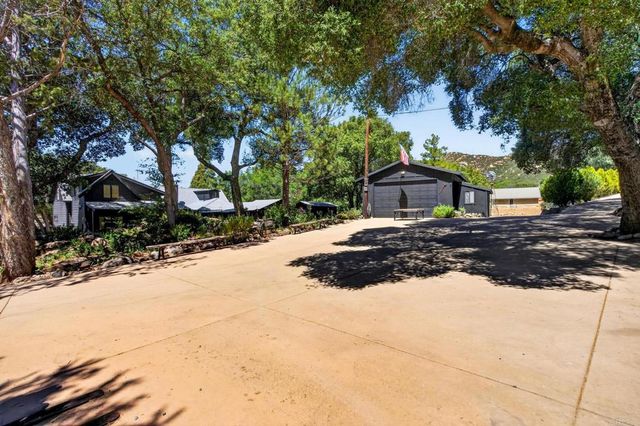 24185 Wildwood Glen Lane, Alpine, CA 91901