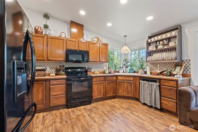 268 Sommerville Road, Chehalis, WA 98532