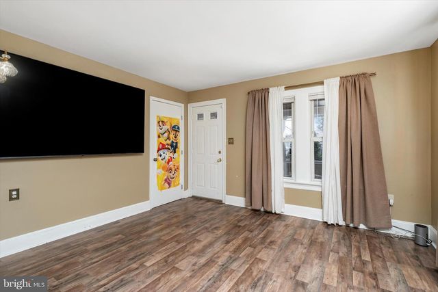 81 ELIZABETH AVE, Hamilton, NJ 08610