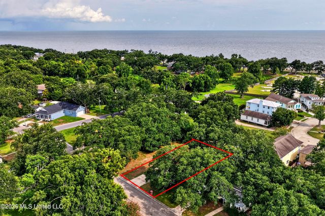 1906 Curcor Drive, Gulfport, MS 39507