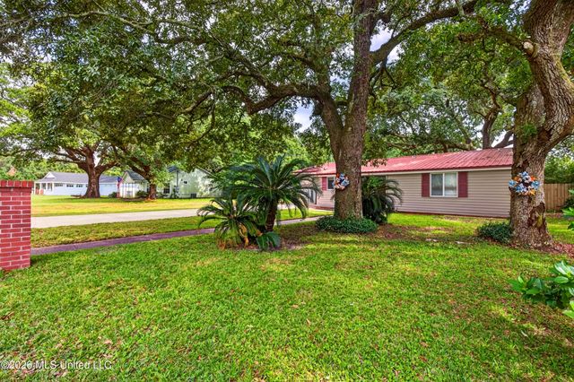 1906 Curcor Drive, Gulfport, MS 39507