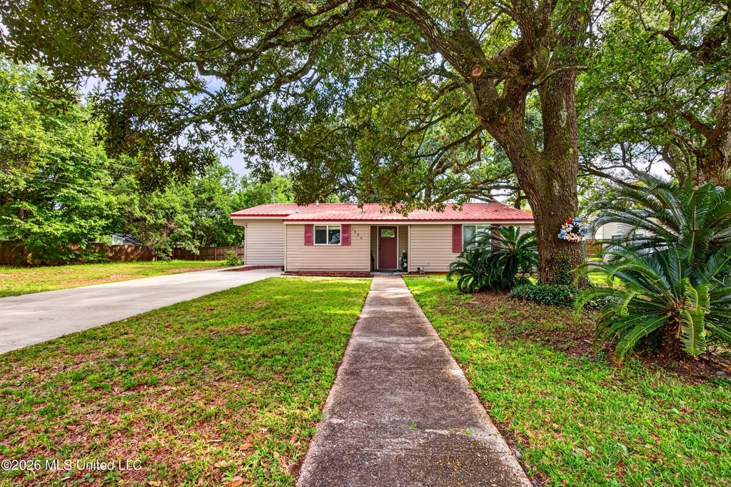 1906 Curcor Drive, Gulfport, MS 39507