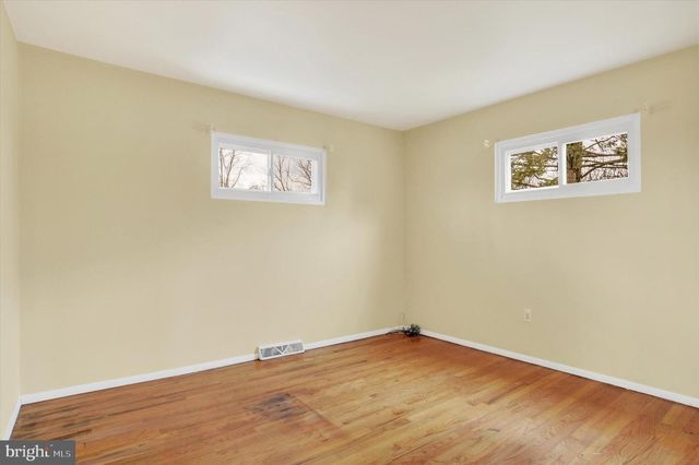 490 SUE DR, Hummelstown, PA 17036