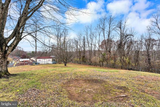 490 SUE DR, Hummelstown, PA 17036