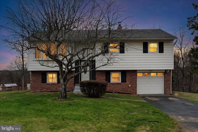 490 SUE DR, Hummelstown, PA 17036