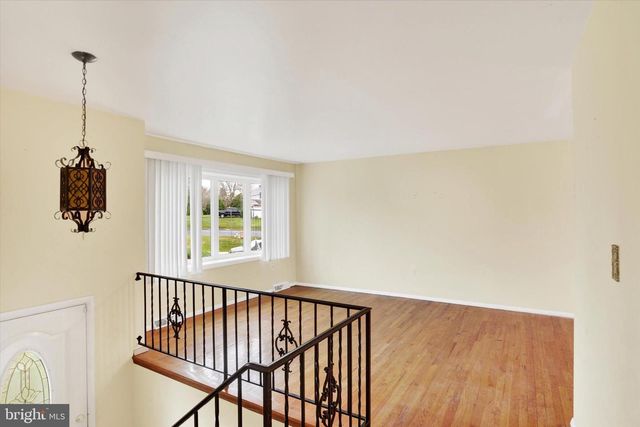 490 SUE DR, Hummelstown, PA 17036