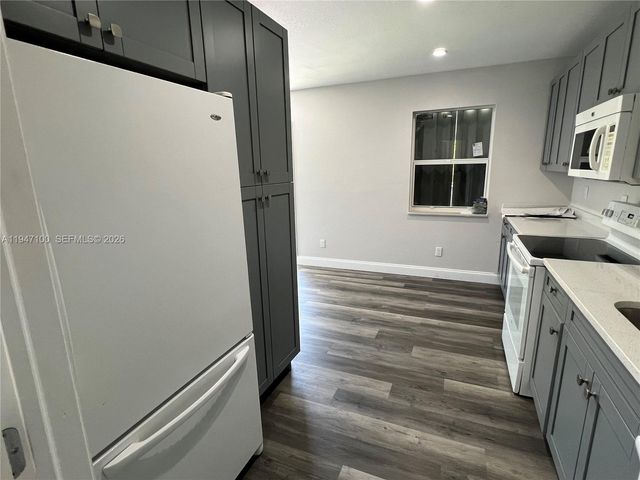 2837 NW 8th St 2837, Fort Lauderdale, FL 33311