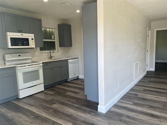 2837 NW 8th St 2837, Fort Lauderdale, FL 33311