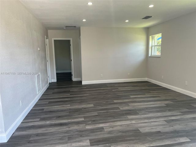 2837 NW 8th St 2837, Fort Lauderdale, FL 33311