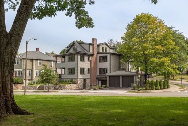 67 Eliot St 1, Brookline, MA 02467