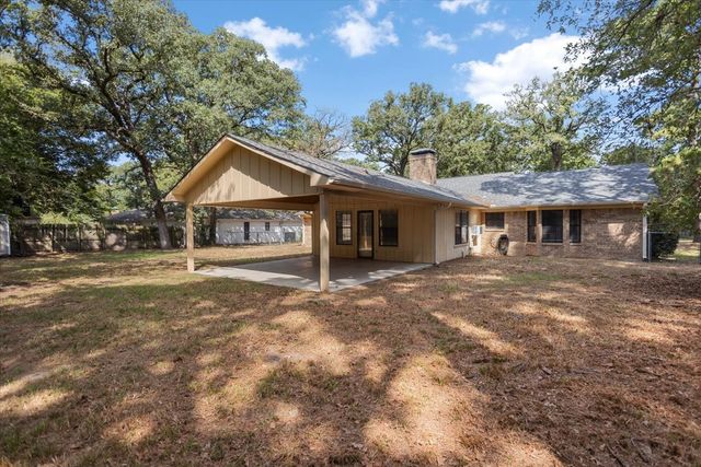 3619 Leaning Oaks, Flint, TX 75962