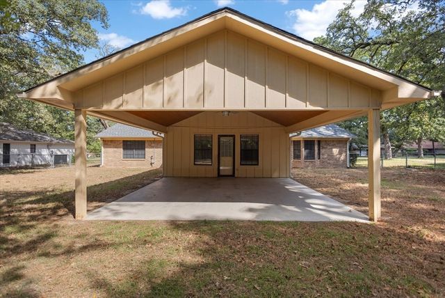 3619 Leaning Oaks, Flint, TX 75962