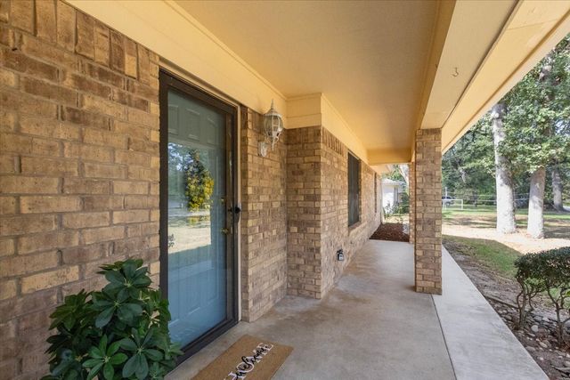 3619 Leaning Oaks, Flint, TX 75962