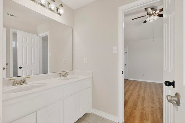 2808 Saint Mark Drive, Mansfield, TX 76063