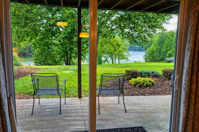 506 Harbor Ridge DR, Goodview, VA 24095